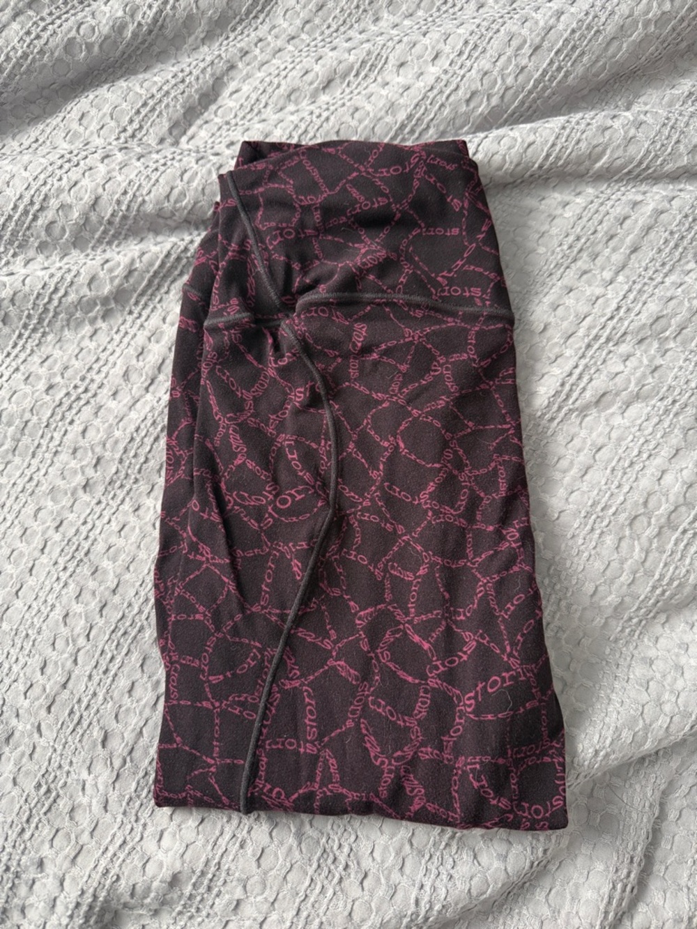 Women's Black & Pink Patterned Leggings